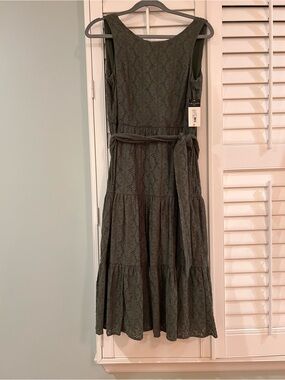 Tahari Sleeveless Olive Eyelet Tiered Midi Dress with Tie Waist